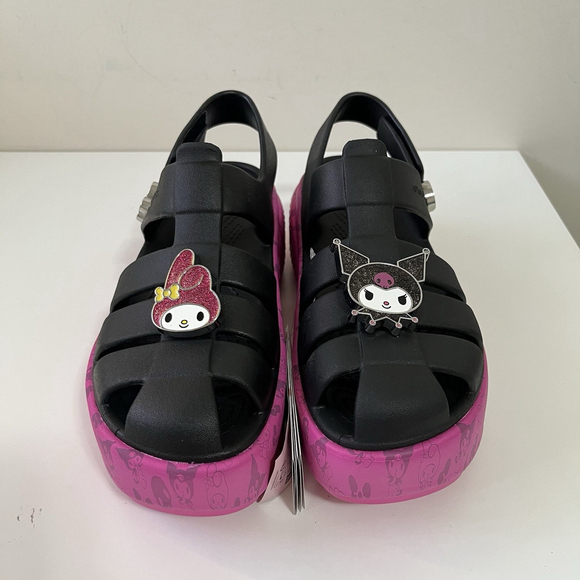 CROCS x HELLO KITTY AND FRIENDS MY MELODY AND KUROMI STOMP SANDAL size 7 NEW - Picture 3 of 9
